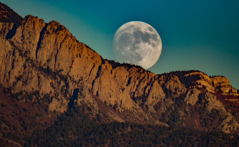 Ring in the New Year with a Supermoon and JPL!